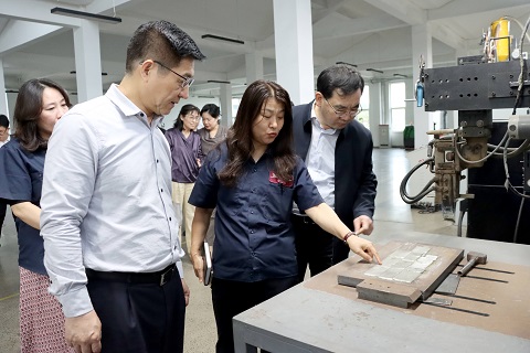 市发展改革委主任戴永康莅临YH533388银河集团调研